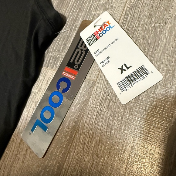 32 Degrees Athletic Tank - Picture 4 of 4